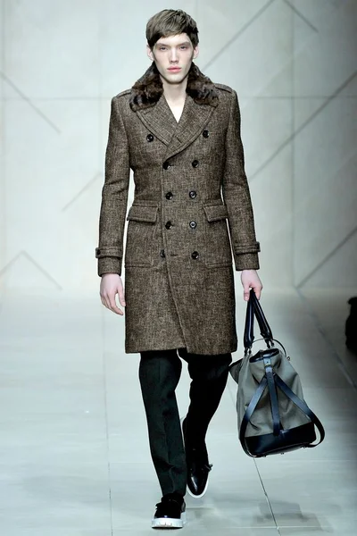 Look 24